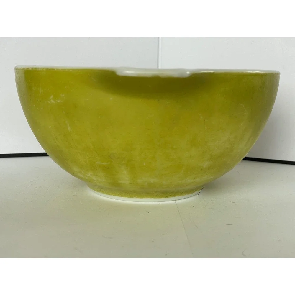 Vintage Pyrex Verde Green #442 Cinderella Mixing Bowl 1.5 Qt Avocado Mid-Century